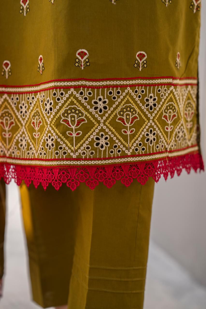 BRANDSINN-3PC LAWN EMBROIDERED SHIRT WITH LAWN EMBROIDERED READY TO WEAR DUPATTA-BI-136